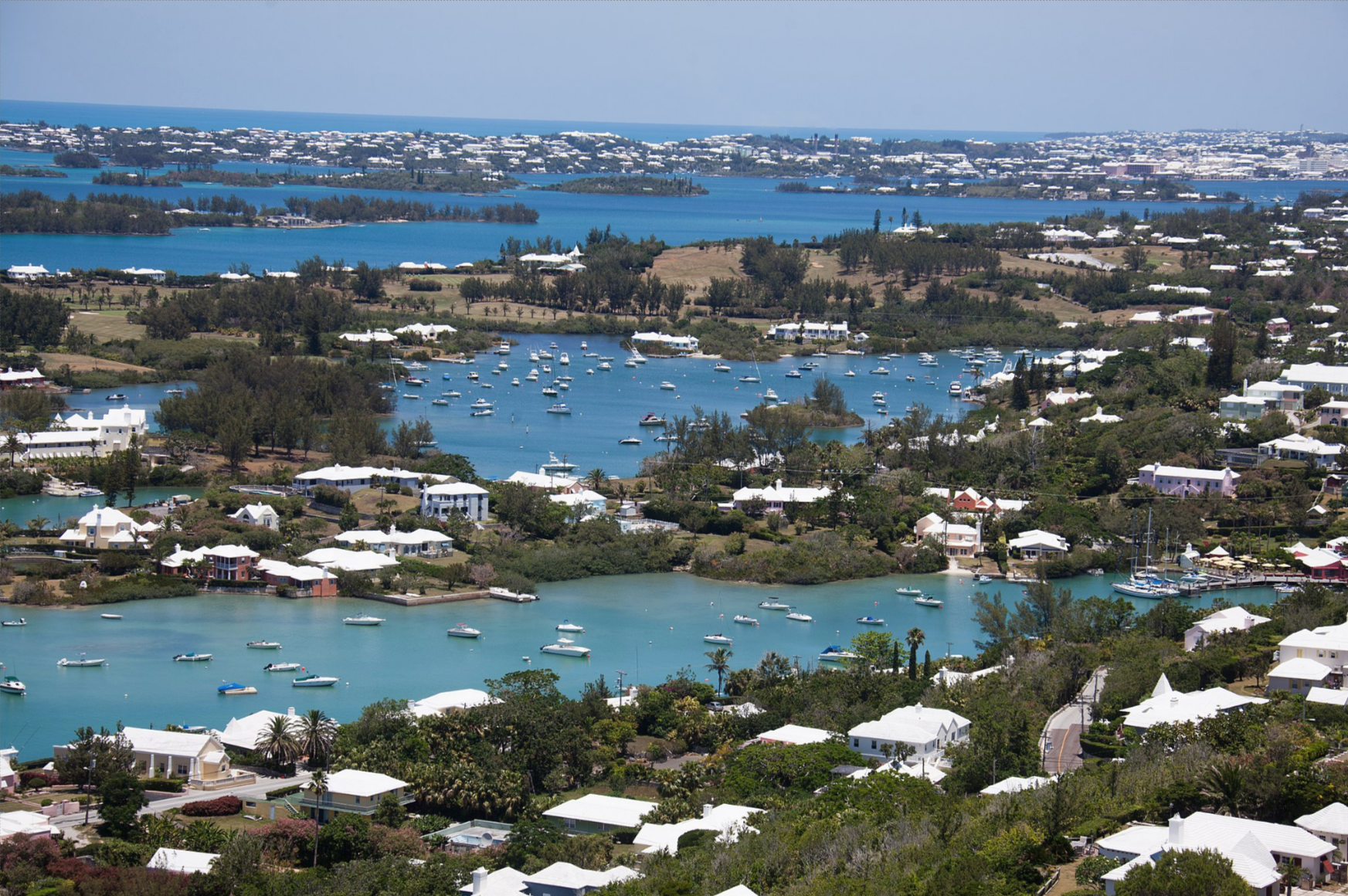 2048px-View-from-top-of-Gibbs-Lighthouse-Bermuda-jpg -2048×1365- 11-10-2018 13-10-09-1